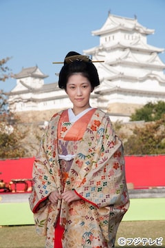 まゆゆ 大奥 出演 沢尻エリカとのラブシーンも 音楽ナタリー