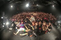 昨日1月4日に愛知・DIAMOND HALLで行われたライブの様子。（Photo by Kaochi）