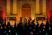 BOYS AND MEN「『BOYMEN NINJA』リリースイベントでござるよ！～全国制覇への道～｣東京・ヴィーナスフォート 教会広場公演の様子。（写真提供：Virgin Music）
