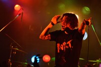1月4日に東京・渋谷CLUB QUATTROで行われた「Re:birth of INKT TOUR2015-2016」ファイナル公演の様子。（撮影：小川舞）