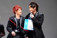 花村想太とSKY-HI。