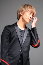 涙を浮かべる和田颯。