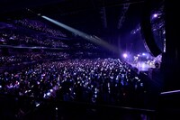 そらる×まふまふ「After the Rain - WINTER TOUR 2015 -」東京・TOKYO DOME CITY HALL公演の様子。（撮影：小松陽祐［ODD JOB］）