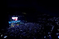 そらる×まふまふ「After the Rain - WINTER TOUR 2015 -」東京・TOKYO DOME CITY HALL公演の様子。（撮影：小松陽祐［ODD JOB］）