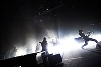 the GazettE「LIVE TOUR 15-16 DOGMATIC -DUE-」の模様。（提供：ソニー・ミュージックレコーズ）