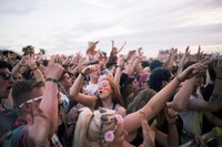 雨宮透貴「sounds good」で展示される作品。