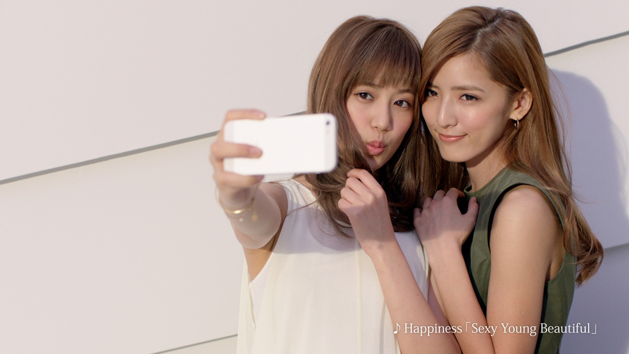 CM「ファシオ このマスカラずるい」編のワンシーン。