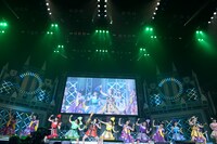 「Chai Maxx」のパフォーマンスの様子。