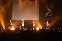 PassCode 1stワンマンツアー「TRIAL OF PASSCODE」の様子。