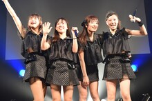 PassCode 1stワンマンツアー「TRIAL OF PASSCODE」の様子。