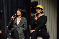 左から白井眞輝（G）、庄村聡泰（Dr）。