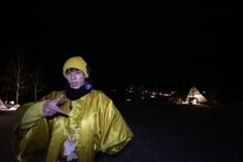 イエローナイフで超特急ポーズを決めるユースケ。