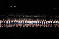 新潟・NGT48劇場にて行われた初日公演「PARTYが始まるよ」の様子。(c)AKS
