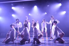 新潟・NGT48劇場にて行われた初日公演「PARTYが始まるよ」の様子。(c)AKS