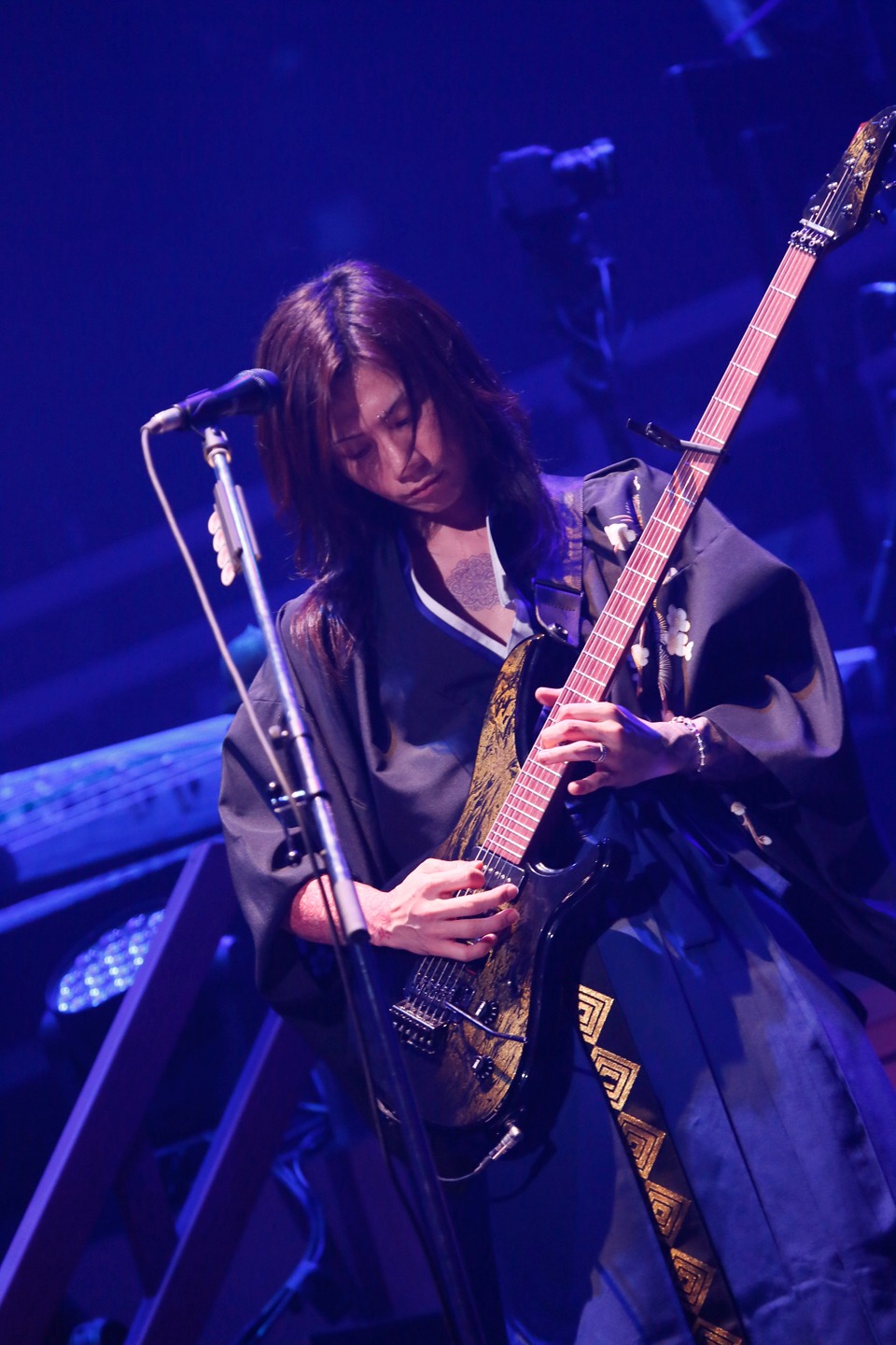町屋（G）（写真提供：エイベックス・ミュージック・クリエイティヴ）