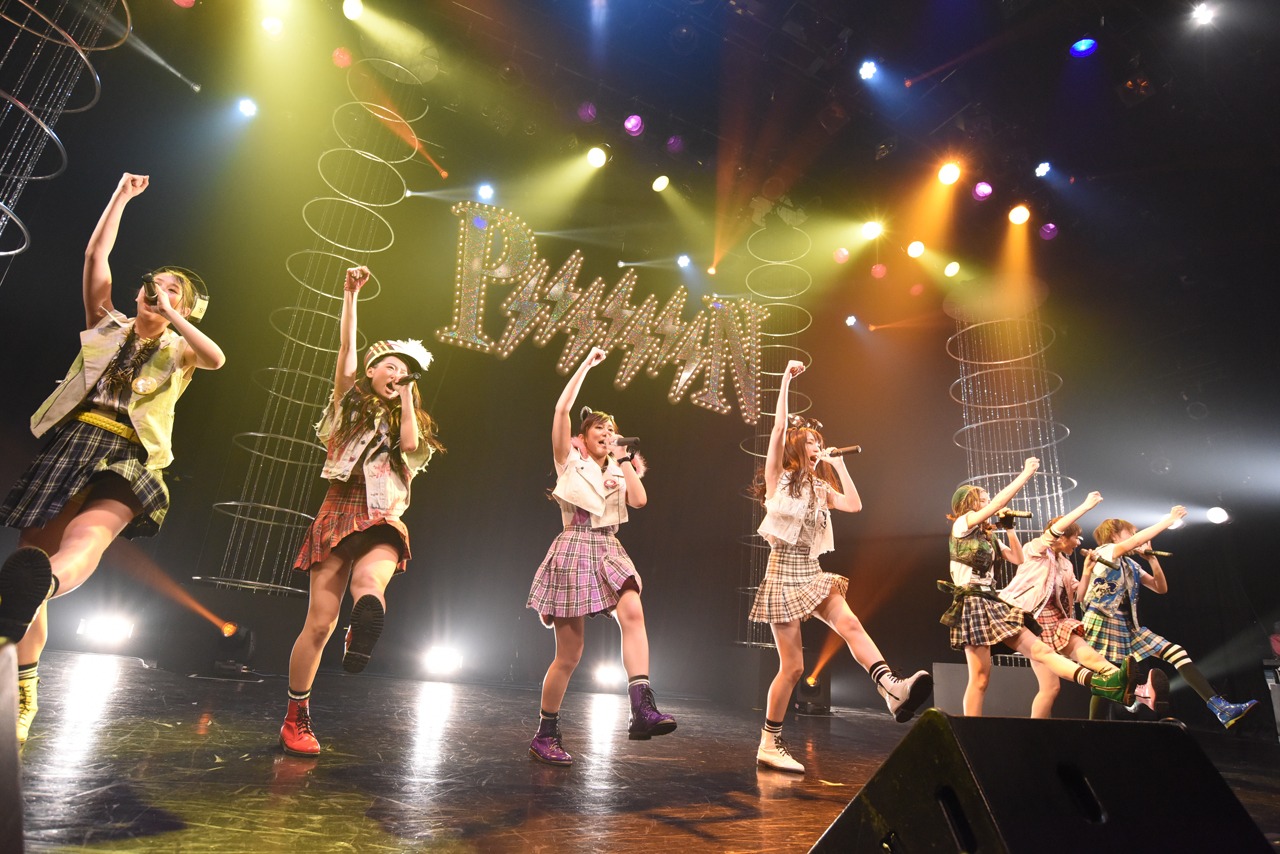 「PiiiiiiiN 愛ある青春ROCK NIGHT! 2ND ANNIVERSARY LIVE supported by TOKYO IDOL PROJECT」の様子。