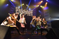 「PiiiiiiiN 愛ある青春ROCK NIGHT! 2ND ANNIVERSARY LIVE supported by TOKYO IDOL PROJECT」の様子。