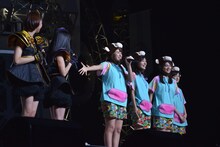 ももクロのステージに登場した3B junior内ユニット・奥澤村。