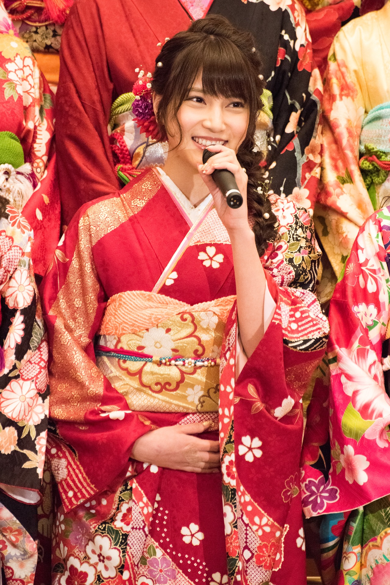 入山杏奈