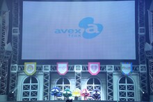 avexからのメジャーデビューを発表したたこやきレインボー。