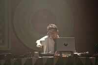 DJ FUMIYA（写真提供：ワーナーミュージック・ジャパン）