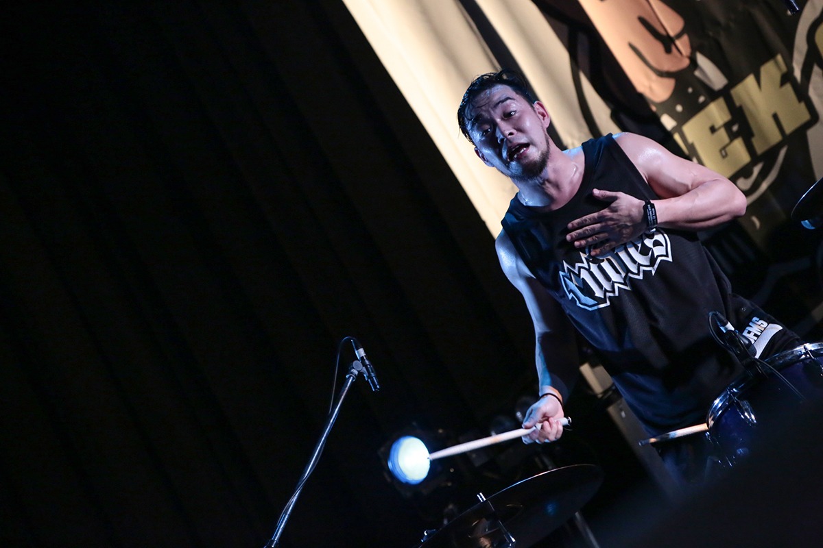 TAKESHI（Dr, Vo / SECRET 7 LINE）（Photo by watanabe’kool'syo）