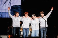 NICO Touches the Walls（撮影：上飯坂一）