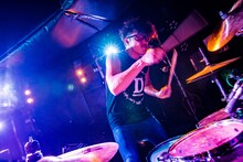 SHUN（Dr / SWANKY DANK）（Photo by Takashi "TAKA" Konuma）