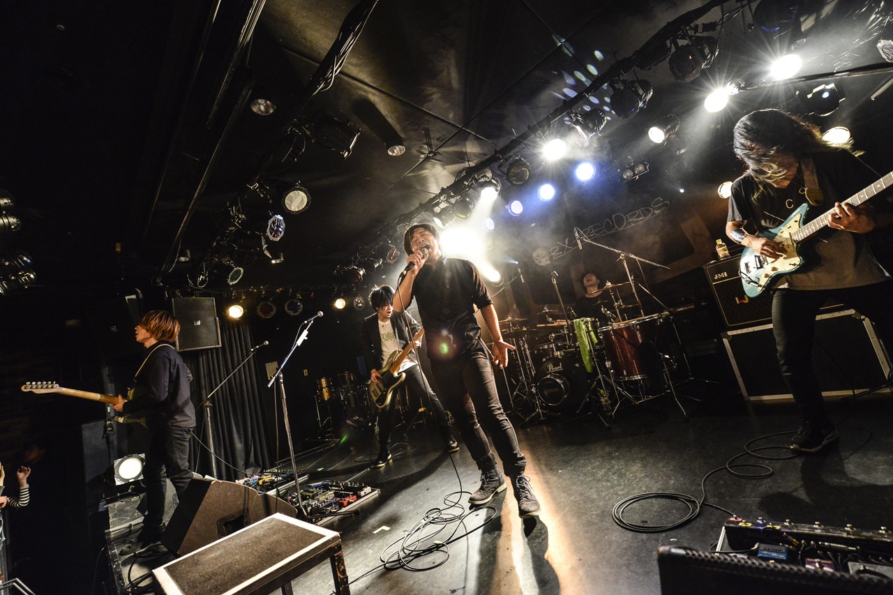 asobius（Photo by AZUSA TAKADA）
