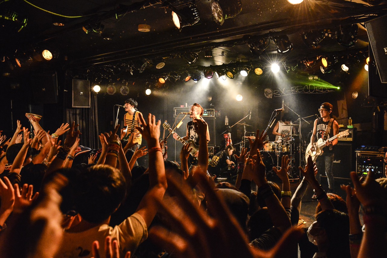 TOTALFAT（Photo by AZUSA TAKADA）