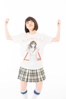 岸田メル「俺も美少女になりたい」Tシャツを着用した根本凪。