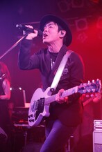 「宮沢和史 コンサートツアー 2016 MUSICK」初日公演の様子。（撮影：ほりたよしか）