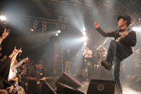 「宮沢和史 コンサートツアー 2016 MUSICK」初日公演の様子。（撮影：ほりたよしか）