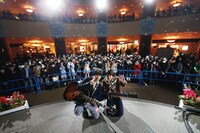 「はじまるきせつ / さんきゅう」のリリース記念ライブを行ったさくらしめじ。（撮影：ハヤシサトル）