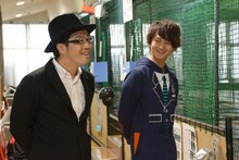 （左から）ドランクドラゴン鈴木、To-i。