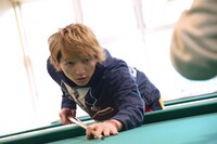 イメージカットの撮影に臨むRYUJI（DISH//）。