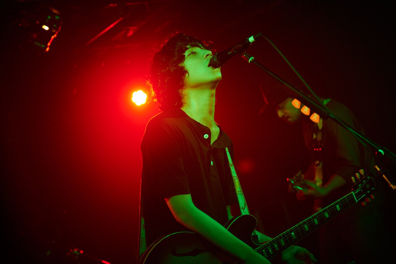 クリープハイプ原点回帰ツアー札幌で幕開け、新曲も披露