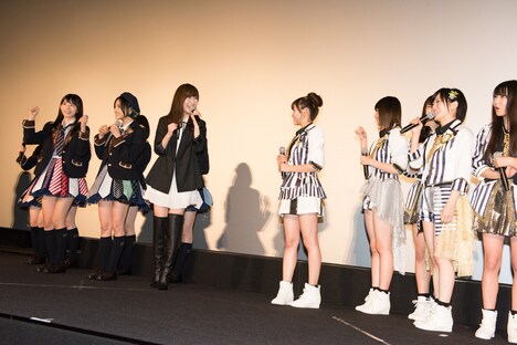 「道頓堀よ、泣かせてくれ！ DOCUMENTARY of NMB48」舞台挨拶の様子。