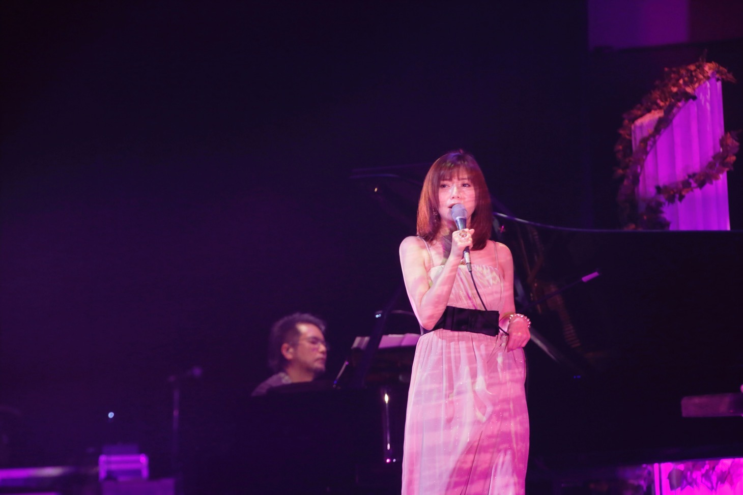 柴田淳「Jun Shibata 15th Anniversary Special Moon night Miracle party」の様子。（撮影：宮家和也）
