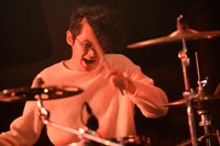 丸谷誠治（LILI LIMIT）（撮影：緒車寿一）