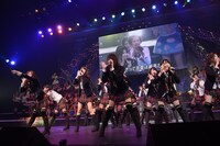 「AKB48単独リクエストアワー セットリストベスト100 2016」2016年1月16日の昼公演の様子。(c)AKS