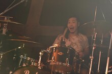 ヤ・ツィー（ヒステリックパニック） （撮影：緒車寿一）