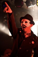 Cho, Performance（Xmas Eileen）