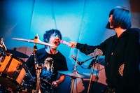 ピエール中野と大森靖子。（撮影：西槇太一）