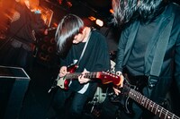 カオティック・スピードキングのライブの様子。（撮影：西槇太一）