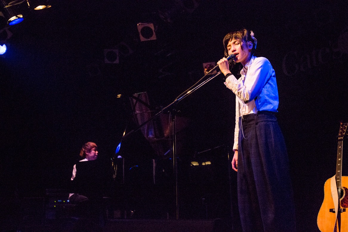 「植田真梨恵Live of Lazward Piano "Old-fashioned."」福岡公演の様子。（撮影：竹谷さくら）