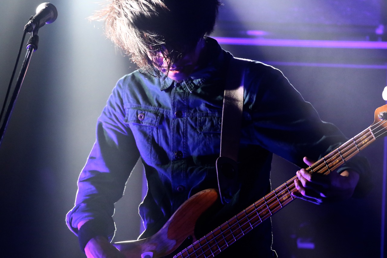 中原健仁（B / LAMP IN TERREN）（Photo by Viola Kam ［V'z Twinkle］）