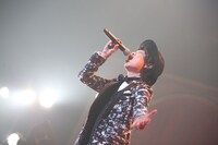 ハジ→（写真提供：EMI Records）