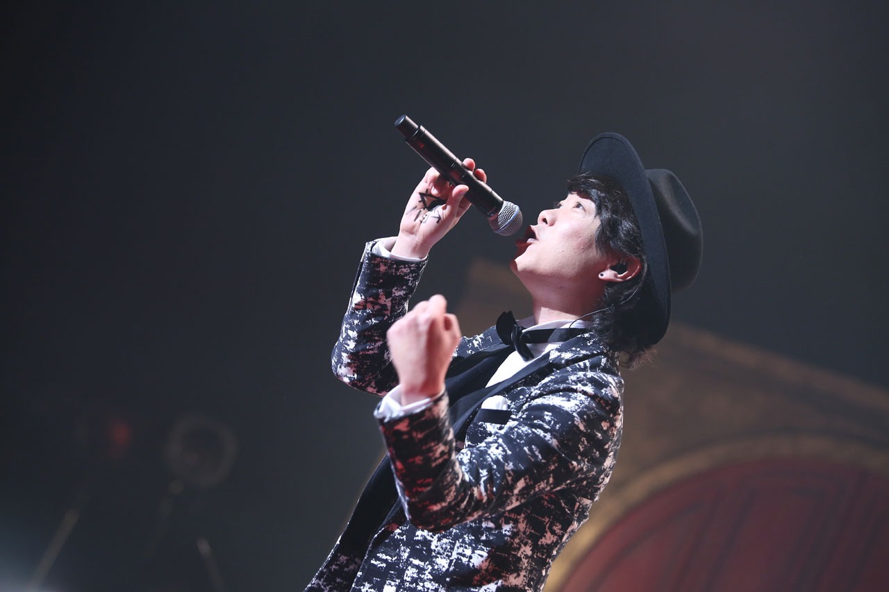 ハジ→（写真提供：EMI Records）