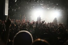 夜の本気ダンス「夜の本気ダンスのワンマン『G-A-SHOW！』」東京・渋谷CLUB QUATTRO公演の様子。（撮影：石崎祥子）